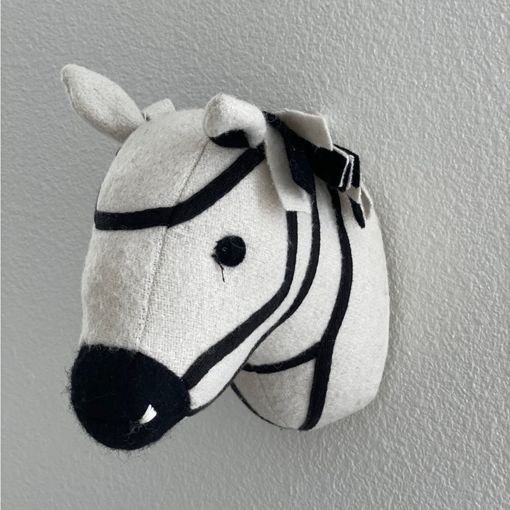 Pillowfort zebra wall head (MINI)